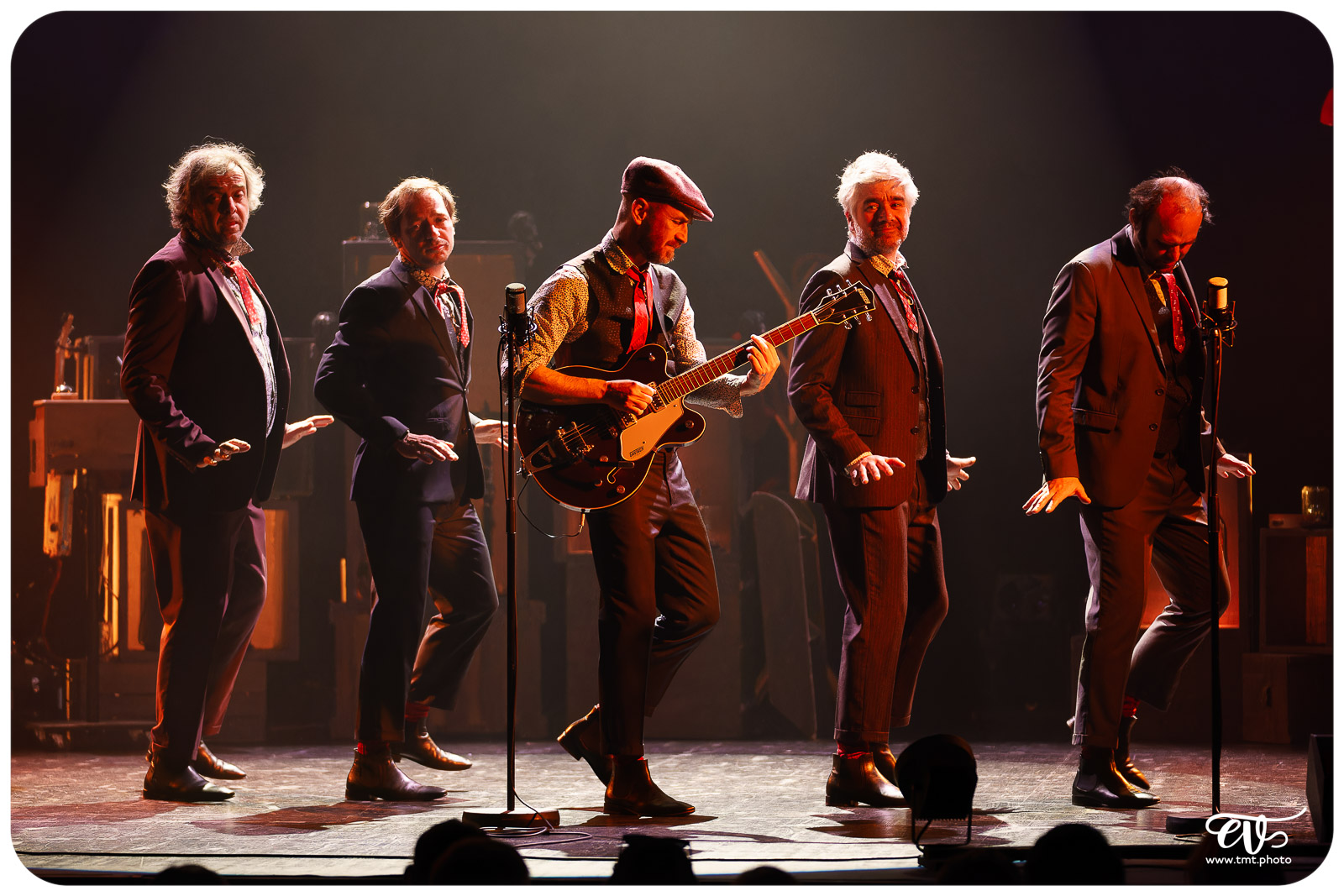 NOS COURSES FOLLES - LES FOUTEURS DE JOIE